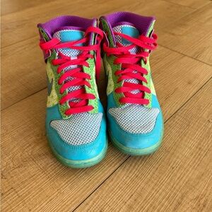 SOLD ❗️❗️❗️ 

Nike Sneakers with Pink and Blue Accents